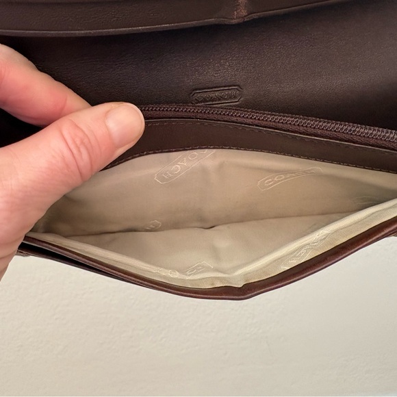 Coach Hampton Tan and Brown Signature C Wallet with Brown Leather Time - Picture 8 of 13